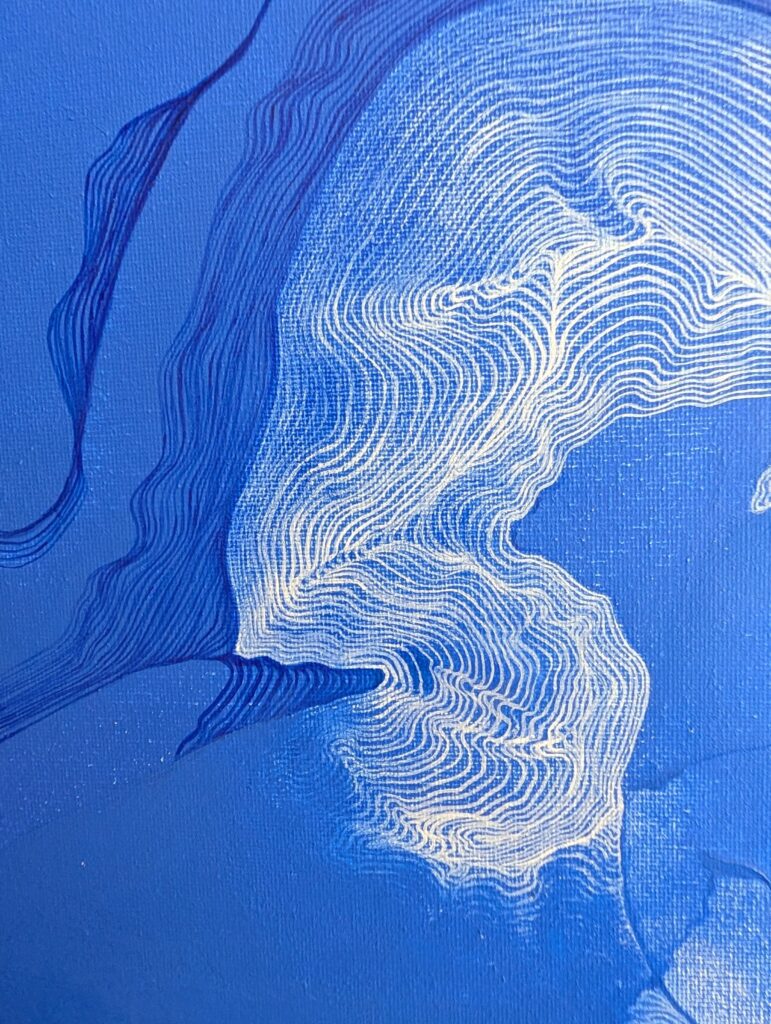 Close-up on a meditative blue painting by Ilayda Mercankaya, focusing on the bending white and blue organic line art.